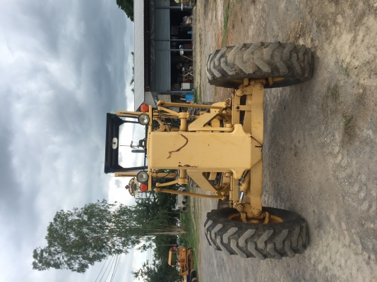 ขาย รถ เกรด Komatsu gb611a