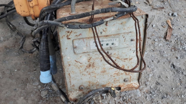 ขาย ตู้เชื่อมไฟฟ้า เก่าญี่ปุ่น เล็กกะทัดรัด พกพาสะดวก ไฟ 220V พร้อมใช้ ขาย ตู้เชื่อมไฟฟ้า เก่าญี่ปุ่น เล็กกะทัดรัด พกพาสะดวก ไฟ 220V พร้อมใช้