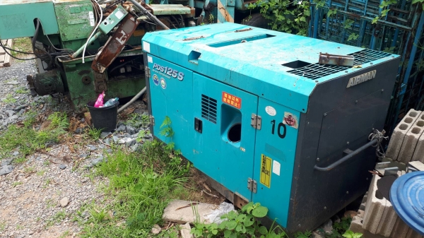 ขายตามสภาพ เครื่องปั๊มลม เครื่อง air compressor ยี่ห้อ AIRMAN PDS125S  มีปั๊มคอมแอร์ ไม่มีเครื่องยนต์มา