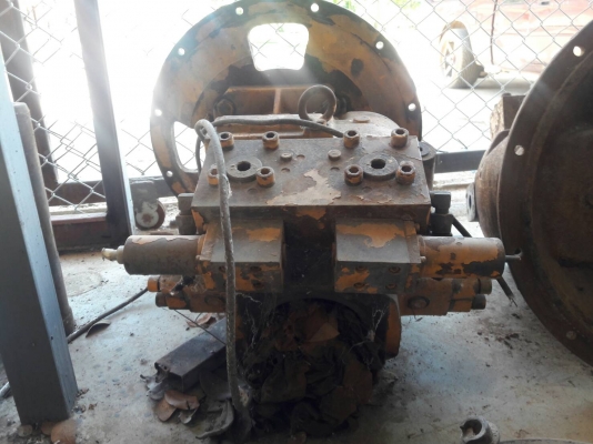 ขายปั้มไฮดรอลิคสำหรับรถขุดรถขนาด 10-12 ตัน เป็นปั๊มนิ้ว สามารถดัดแปลงใส่ได้หลายรุ่น ตัวปั๊มถอดมาจากรถขุด Sumitomo F265 มีของอยู่ 2 ตัว ขายปั้มไฮดรอลิคสำหรับรถขุดรถขนาด 10-12 ตัน เป็นปั๊มนิ้ว สามารถดัดแปลงใส่ได้หลายรุ่น ตัวปั๊มถอดมาจากรถขุด Sumitomo F265 มีของอยู่ 2 ตัว