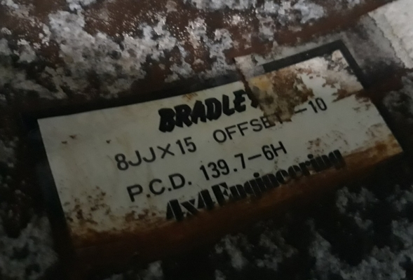 ล้อ Bradley แท้ขอบ 15 หน้าตื้น-หลังลึก ล้อ Bradley แท้ขอบ 15 หน้าตื้น-หลังลึก