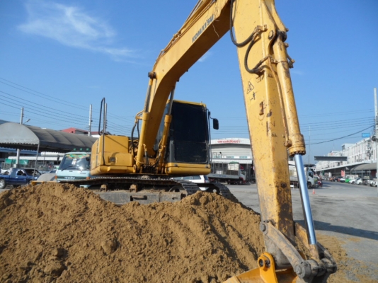 pc130-6  KOMATSU รถสวยพร้อมใช้ เล่มพร้อมโอน เอวแน่น แอรืเย็น ช่วงล่างเต็ม  ราคา980,000 บาท สนใจโทร 081-989-1989 หรั่งครับ