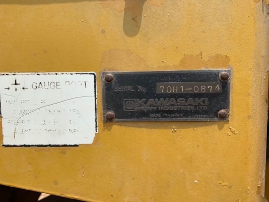 ขายด่วน!! รถตักล้อยาง Kawasaki 70Z-3 สภาพสวยค่ะ