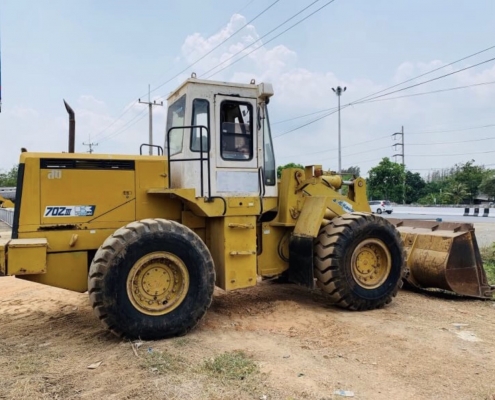 ขายด่วน!! รถตักล้อยาง Kawasaki 70Z-3 สภาพสวยค่ะ