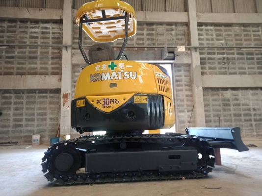 ขาย 285,000 KOMATSU pc30 MRX รถสวยสภาพพร้อมใช้มาก สภาพ 80\%  รถอยู่ ปทุมธานี 092-595-6777 061-446-2662 ญิ๋งยุ