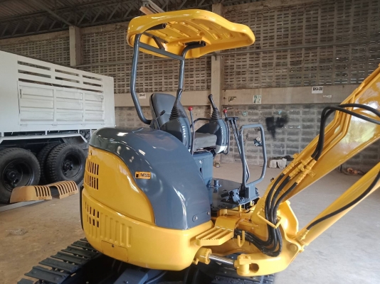 ขาย 285,000 KOMATSU pc30 MRX รถสวยสภาพพร้อมใช้มาก สภาพ 80\%  รถอยู่ ปทุมธานี 092-595-6777 061-446-2662 ญิ๋งยุ