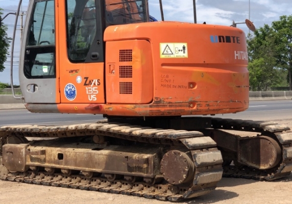 ขายรถขุด HITACHI ZX135US นำเข้าเองจากญี่ปุ่น สภาพสวยพร้อมใช้ มีVDOการทำงานครับ