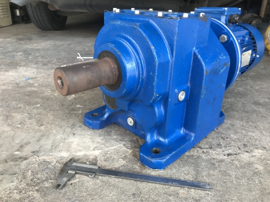 ขายมอเตอร์เกียร์ Motovario 3HP. 380V made in Italy อัตราทด 1:112 เพลาออกประมาณ 13รอบต่อนาที หมุนนิ่ม ขายมอเตอร์เกียร์ Motovario 3HP. 380V made in Italy อัตราทด 1:112 เพลาออกประมาณ 13รอบต่อนาที หมุนนิ่ม