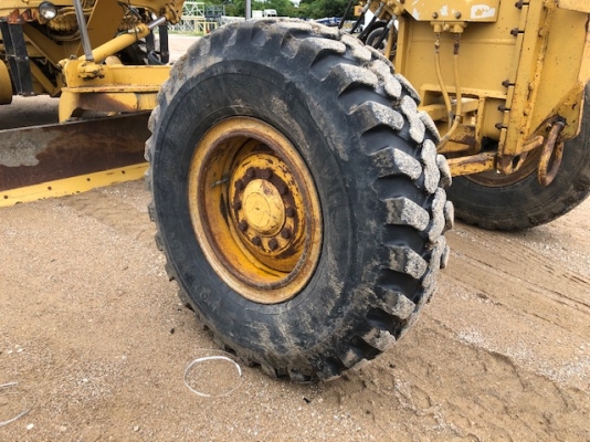 STOCK USA 140G#72V14,000 เป็น ริปเปอร์หลัง พร้อมเปลี่ยนเป็นสแคริไฟหน้าให้ครับ รถอยู่ในสต๊อคที่ อเมริกา สามารถสั่งนำเข้าได้เลยครับ STOCK USA 140G#72V14,000 เป็น ริปเปอร์หลัง พร้อมเปลี่ยนเป็นสแคริไฟหน้าให้ครับ รถอยู่ในสต๊อคที่ อเมริกา สามารถสั่งนำเข้าได้เลยครับ