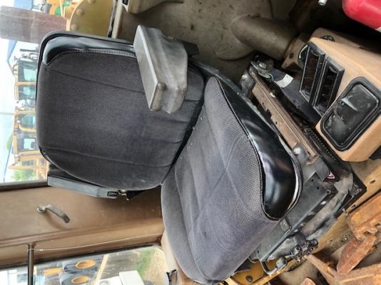 STOCK USA 140G#72V14,000 เป็น ริปเปอร์หลัง พร้อมเปลี่ยนเป็นสแคริไฟหน้าให้ครับ รถอยู่ในสต๊อคที่ อเมริกา สามารถสั่งนำเข้าได้เลยครับ STOCK USA 140G#72V14,000 เป็น ริปเปอร์หลัง พร้อมเปลี่ยนเป็นสแคริไฟหน้าให้ครับ รถอยู่ในสต๊อคที่ อเมริกา สามารถสั่งนำเข้าได้เลยครับ