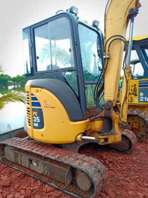 ขายจ้า..KOMATSU PC35MR-2 เก่านอกแท้  สภาพสวย เดิมๆๆ พร้อมใช้ โทร089-3818694จ๊อย