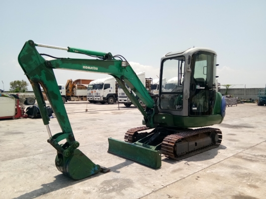 ขายแบคโฮ KOMATSU PC35R-8 นำเข้าจากญี่ปุ่น พร้อมหัวเก๋ง สวยๆพร้อมตัก สนใจติดต่อ ผึ้ง 095-0563605