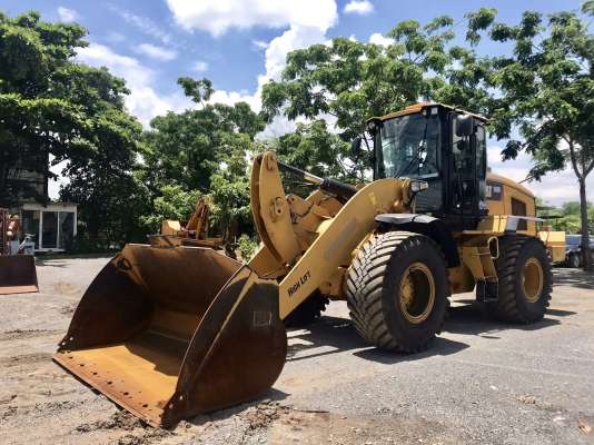 ขายรถตัก CATERPILLAR 938K นำเข้าจากญี่ปุ่น พร้อมใช้ครับ ติดต่อ 063-9316985 ID LINE : 0639316985 ครับ