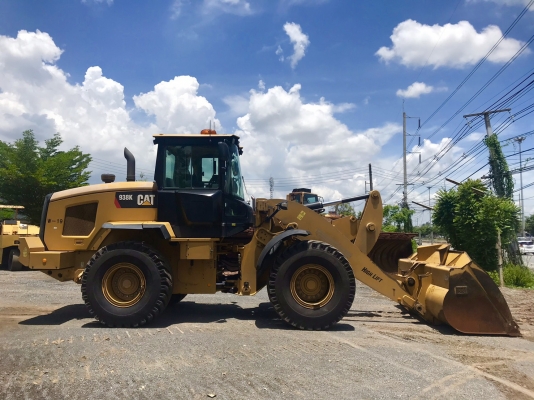 ขายรถตัก CATERPILLAR 938K นำเข้าจากญี่ปุ่น พร้อมใช้ครับ ติดต่อ 063-9316985 ID LINE : 0639316985 ครับ