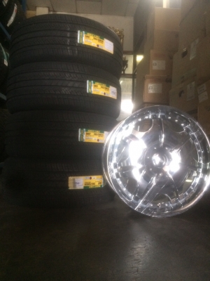 ชุดแม็กโครเมียม ขอบ 20 นิ้ว pcd 139.7พร้อมยางใหม่ westlake 265/50R20