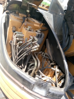 ขายแบคโฮ CAT303 นำเข้าจากญี่ปุ่น สนใจติดต่อ ผึ้ง 095-0563605  Line:phuengzuza