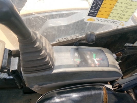 ขายแบคโฮ CAT303 นำเข้าจากญี่ปุ่น สนใจติดต่อ ผึ้ง 095-0563605  Line:phuengzuza