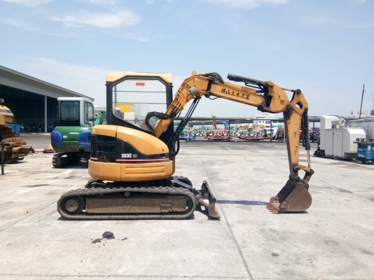 ขายแบคโฮ CAT303 นำเข้าจากญี่ปุ่น สนใจติดต่อ ผึ้ง 095-0563605  Line:phuengzuza