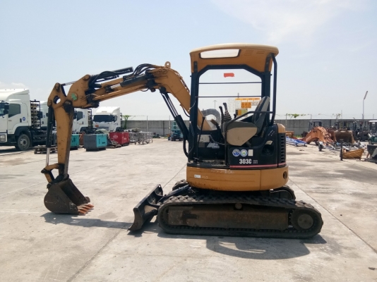 ขายแบคโฮ CAT303 นำเข้าจากญี่ปุ่น สนใจติดต่อ ผึ้ง 095-0563605  Line:phuengzuza