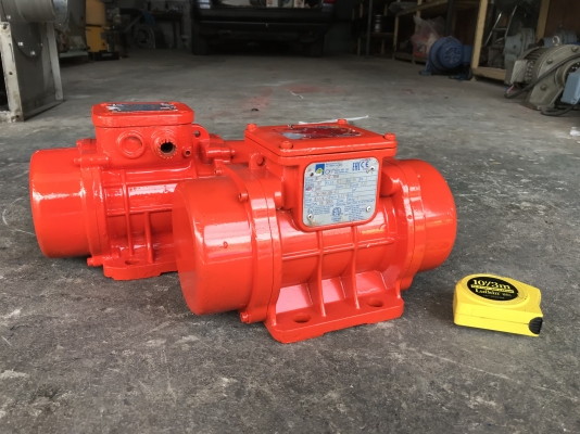 ( เหลือ 1ตัวครับ )ขายมอเตอร์สั่น-เขย่า OLI Vibrator Italy 0.18KW. 380V สภาพดีเดิมๆ หมุนนิ่ม สั่นแรงพร้อมใช้งาน มี 2ตัวครับ ราคาตัวละ 2,800 บาท