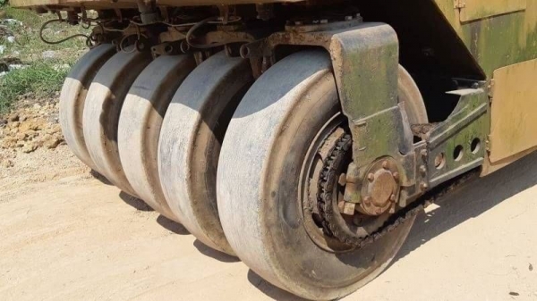 ขาย 225,000 รถบด 9 ล้อ KAWASAKI KR15B เอกสารเล่มทะเบียนภาษีเต็มไม่ขาด เครื่องดี ระบบดี พร้อมใช้งาน เล่มทะเบียน  รถอยู่  นครปฐม โทร 0610710295  สนใจ รายการสินค้า อื่นๆ ที่ เว็ปไชค์ Truck2Hand https://www.truck2hand.com/index.php?actions=content/search&amp;