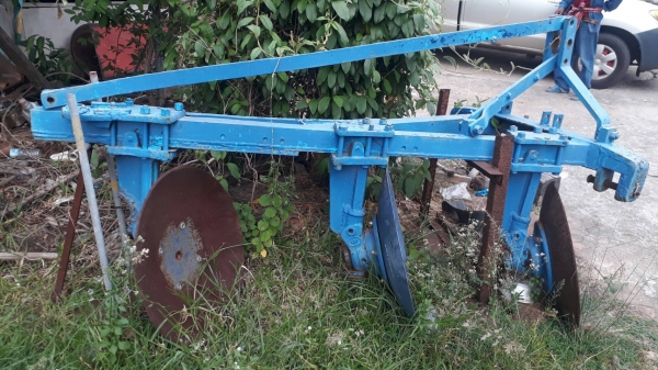 ขายด่วน FORD 77-T1 เอกสารเล่มทะเบียน รถสวยเดิมๆ อุปกรณ์ 3 ชิ้น มีใบดันหน้า,ผานพรวน 6,ผาน 3 สภาพดมากๆครับพร้อมใช้งานได้เลย ราคาต่อรองได้ครับ