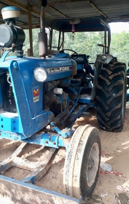 ขายด่วน FORD 77-T1 เอกสารเล่มทะเบียน รถสวยเดิมๆ อุปกรณ์ 3 ชิ้น มีใบดันหน้า,ผานพรวน 6,ผาน 3 สภาพดมากๆครับพร้อมใช้งานได้เลย ราคาต่อรองได้ครับ