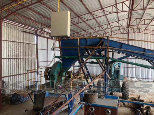 ขายเหมา เครื่องจักรโรงงานไม้สับ พร้อมอุปกรณ์ครบ พร้อมรถตัก1คัน รถคลีบ1คัน เสียบปลั๊กทำงานได้เลย เพียง 5500000 บาท ต่อรองได้คับ