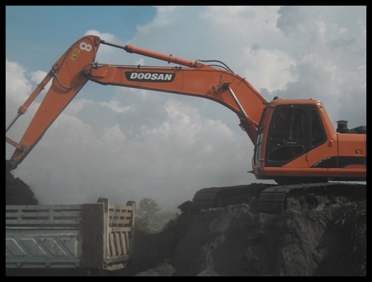 แมคโคร Doosan 225  สภาพดีสวยๆ