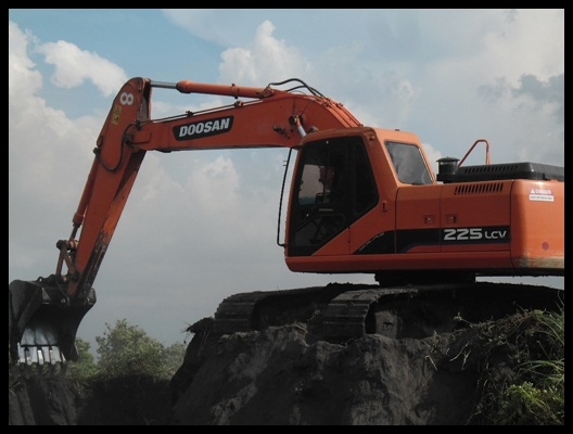 แมคโคร Doosan 225  สภาพดีสวยๆ
