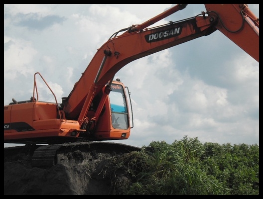 แมคโคร Doosan 225  สภาพดีสวยๆ