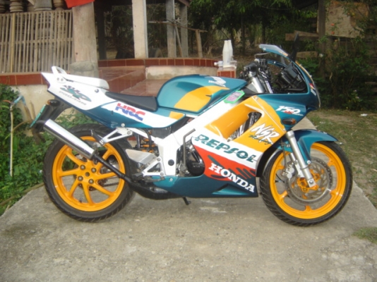 ขายด่วน เอ็น เอส อาร์  โปรอามร์  150 SP ทำสีใหม่ ทั้งคัน สีเขียวส้ม สวยมาก สนใจติด ต่อคุณ เจ โทร 0808051985 อยู่ แถว ไปรษณีย์ ยานนาวา ตรงข้าม ปั้ม เซลล์ กทม