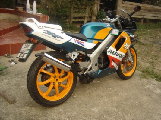 ขายด่วน เอ็น เอส อาร์  โปรอามร์  150 SP ทำสีใหม่ ทั้งคัน สีเขียวส้ม สวยมาก สนใจติด ต่อคุณ เจ โทร 0808051985 อยู่ แถว ไปรษณีย์ ยานนาวา ตรงข้าม ปั้ม เซลล์ กทม