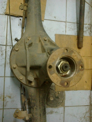 ขายเพลาท้าย D-max ตัวเก่าทั้งเส้นเฟืองท้ายใหญ่ ถูกๆครับ