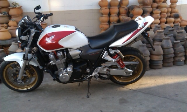 ขายแลกเทริน Honda CB1300 รถปี 2004 วิ่งน้อย เสีย สรรพสานมิตรแล้วครับ เอกสารครบๆ ขายแลกเทริน Honda CB1300 รถปี 2004 วิ่งน้อย เสีย สรรพสานมิตรแล้วครับ เอกสารครบๆ