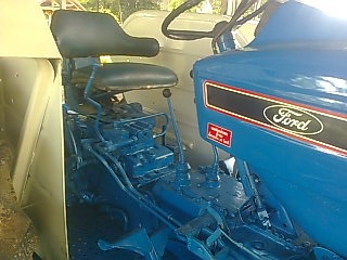 ขายรถไถ FORD 6610 เพลาเดี่ยวรุ่นกรองใหญ่ เล่มทะเบียน 7 จาน ใบมีดดันหน้ายี่ห้อ CMT ทั้งหมด ราคา 420000
