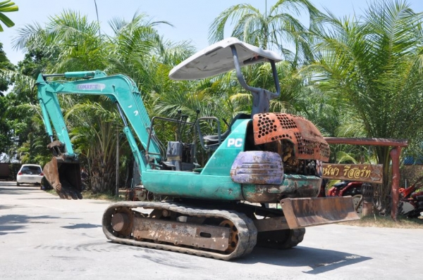 ขายแบคโฮKOMATSU PC30-7 พิมพ์นิยม สภาพสวยเดิม ขายถูก290,000เท่านั้น