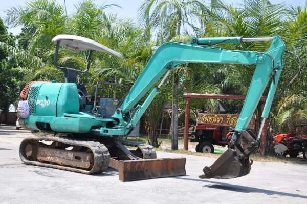 ขายแบคโฮKOMATSU PC30-7 พิมพ์นิยม สภาพสวยเดิม ขายถูก290,000เท่านั้น