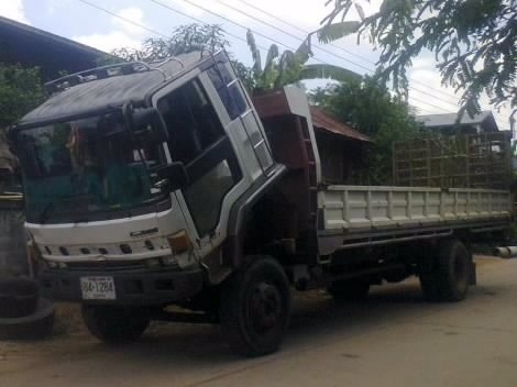 ISUZU ROCKY 175 HP 6BG1 กระบะเหล็กความยาว 7 เมตรมีหางสไลด์ไฮดรอลิกส์ครบพร้อมใช้งาน เครื่องแน่นแรงดีไม่มีเยิ้ม ภายในเก๋งคอนโซลสวยครบ แอร์เย็น พ.เพาเวอร์ ก.ไฟฟ้า ช่วงล่างใหญ่คัชซีสวย ยาง 8.25 ขอบ 16 สภาพดีพร้อมบรรทุกพร้อมใช้งาน เอกสารทะเบียนภาษีครบพร้อมโอน