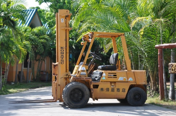 ขายFORKLIFT KOMATSU FG25 เสาสูง4.5เมตร ยก2.5ตัน สภาพสวยเดิมจากนอก 165,.000เท่านั้น