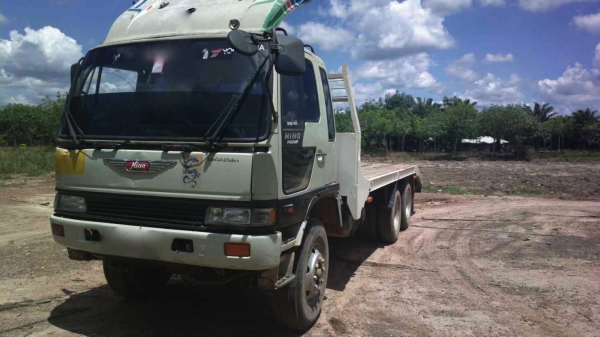 รถฮีโน่ 10 ล้อ ท้ายลาด FM3M 240 แรงม้า  สนใจติดต่อ 081 - 6079515