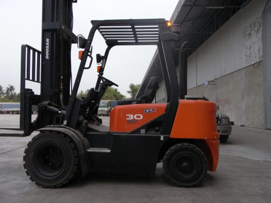 ขายรถฟอร์คลิฟต์ DOOSAN D30G ยก 3ตัน สูง 7 เมตร สภาพใหม่