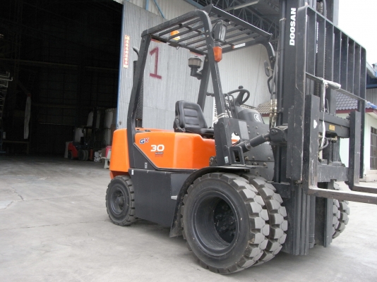 ขายรถฟอร์คลิฟต์ DOOSAN D30G ยก 3ตัน สูง 7 เมตร สภาพใหม่
