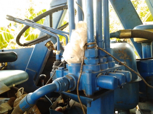 ขายรถไถพร้อมคีบ สภาพดี รถไถFORD6800 T2 เครื่องแน่นติดง่าย ปั๊มดี ยางดี4เส้นคานหน้าเปลี่ยนใหม่ ใหญ่กว่าเดิม พร้อมอุปกรณ์คีบ ของ อ.เกษตรรุ่งเรือง หนองกี่ คีบประมาณ2ปี ไม่เคยใ้ช้งานนอก คีบแต่งานเจ้่ของเอง สภาพสวย แขนดีไม่ปะ คีบสวย ปั๊มแห้งดี แรง ทำงานดี ไม่ม