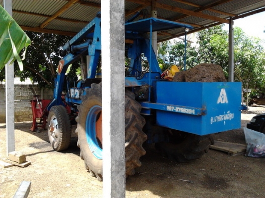 ขายรถไถพร้อมคีบ สภาพดี รถไถFORD6800 T2 เครื่องแน่นติดง่าย ปั๊มดี ยางดี4เส้นคานหน้าเปลี่ยนใหม่ ใหญ่กว่าเดิม พร้อมอุปกรณ์คีบ ของ อ.เกษตรรุ่งเรือง หนองกี่ คีบประมาณ2ปี ไม่เคยใ้ช้งานนอก คีบแต่งานเจ้่ของเอง สภาพสวย แขนดีไม่ปะ คีบสวย ปั๊มแห้งดี แรง ทำงานดี ไม่ม