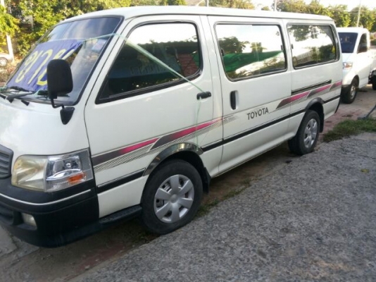 ตู้หัวจรวด ปี 02 สีขาวสวยเดิมๆ ทั้งคัน วิ่งน้อย  เครื่อง 3000 cc พร้อมๆครับ