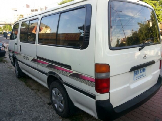 ตู้หัวจรวด ปี 02 สีขาวสวยเดิมๆ ทั้งคัน วิ่งน้อย  เครื่อง 3000 cc พร้อมๆครับ