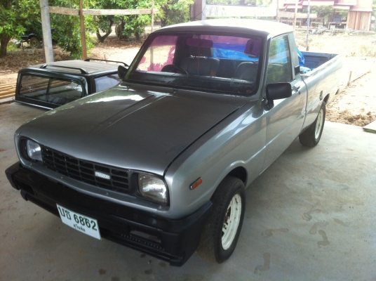 ขายมาสด้าน้อย กระบะยาว ลงเครื่องแล้วติดแก๊สแล้ว