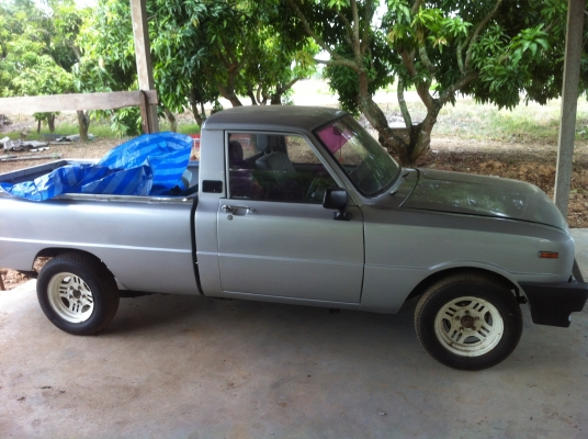 ขายมาสด้าน้อย กระบะยาว ลงเครื่องแล้วติดแก๊สแล้ว