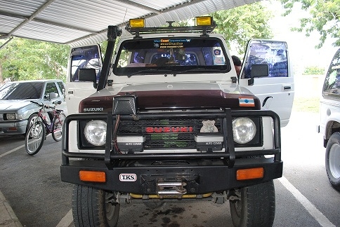 ขายรถจิ๊ปแคริเบี้ยนตู้ปลา 4wd มือสองสภาพดี ขายรถจิ๊ปแคริเบี้ยนตู้ปลา 4wd มือสองสภาพดี